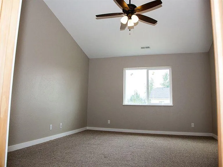 604 N 2nd Ave — Photo 8