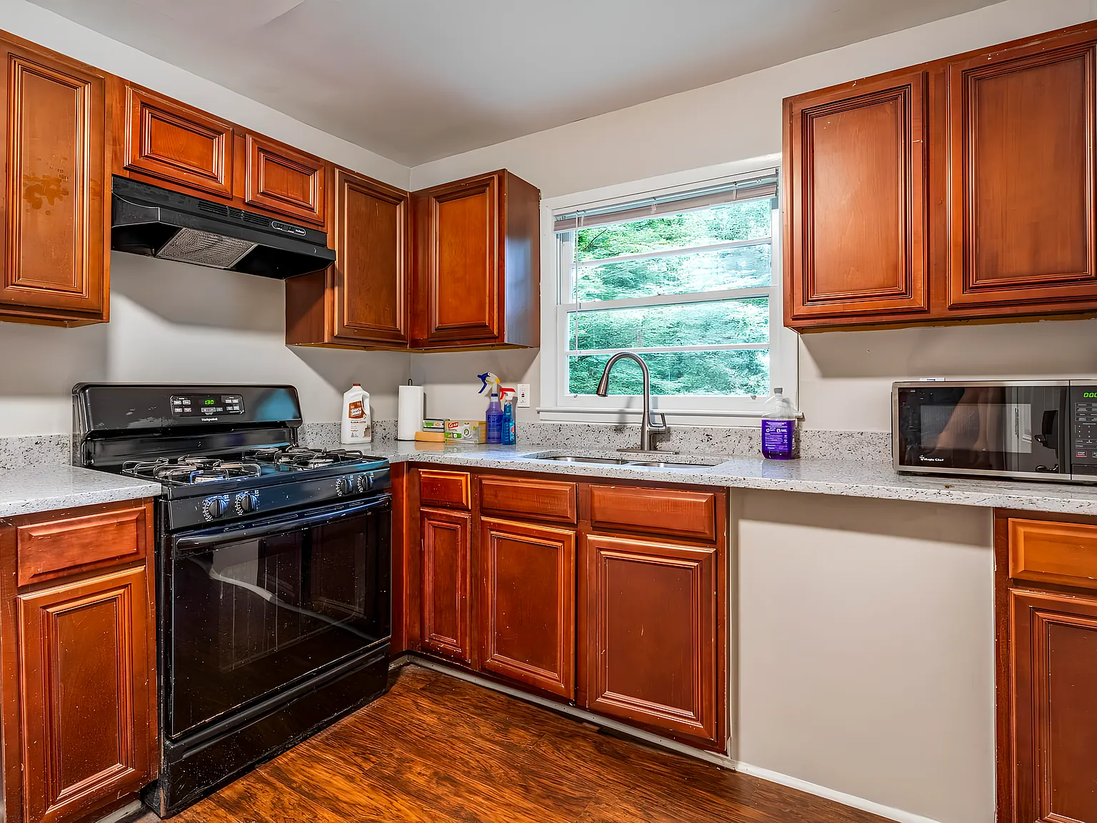 4 bed, 4.0 bath, 1080 sqft, $693 — Photo 4