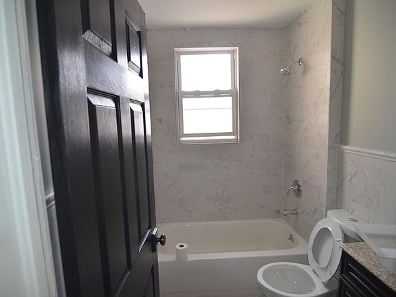 4th image of 147 Lexington Ave #1