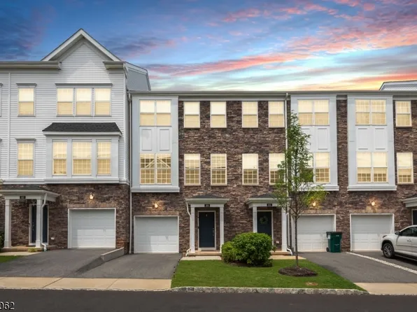 306 Saratoga Ct, Branchburg Twp., NJ 08876