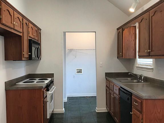 5th image of 7663 Annesdale Dr
