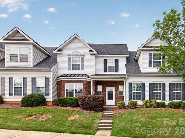 9907 Portaferry Dr, Charlotte, NC 28213