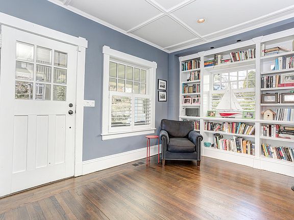 3rd image of 50 Clover St