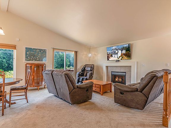 3rd image of 6025 80th Ave NE