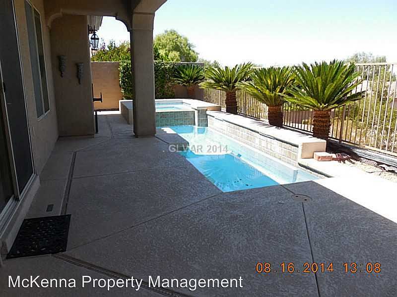 1st image of 102 Emerald Dunes Cir