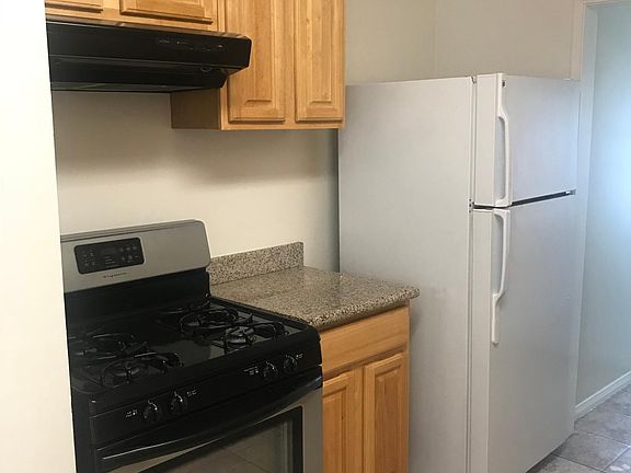 5th image of 2815 W Clark Ave APT 4