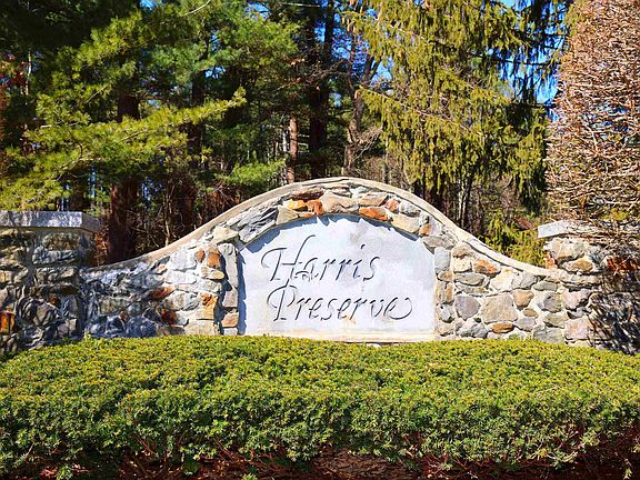 2nd image of 5 Preserve Dr