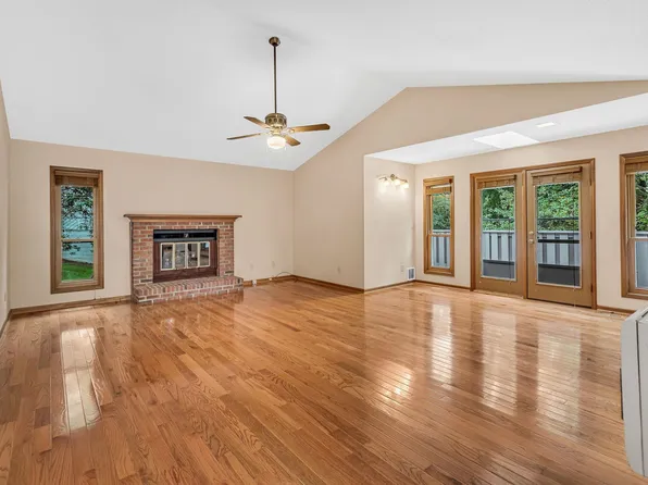 119 Clancy Cir, Cary, NC 27511