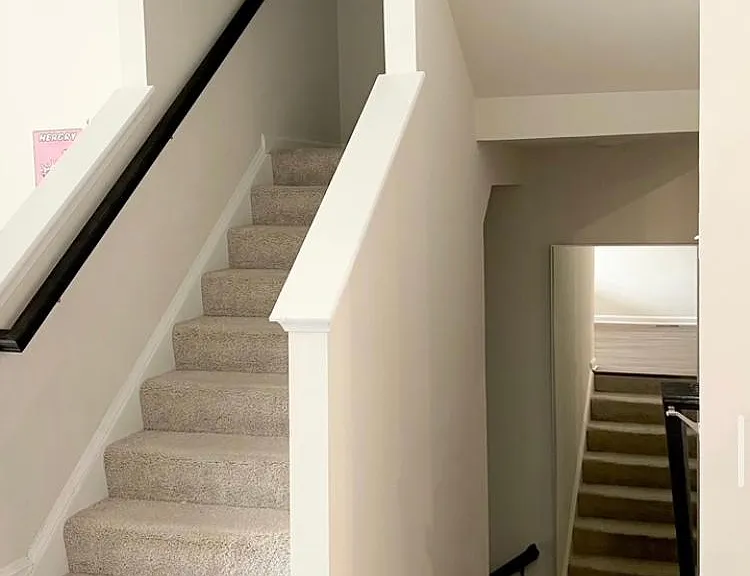 910 Naples Ln — Photo 12