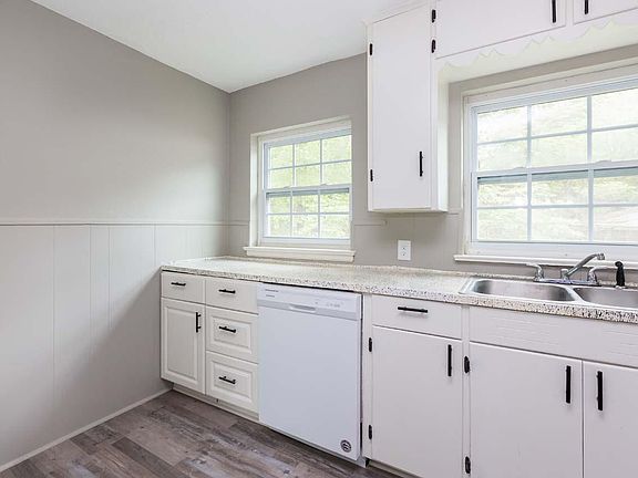 2nd image of 700 W M Ave #3