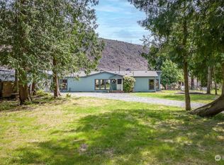 19504 215th St E, Orting, WA 98360