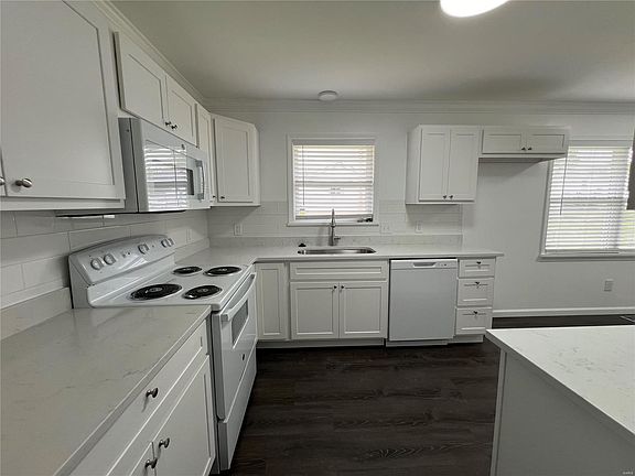 4th image of 4331 Schmittwoods Ct