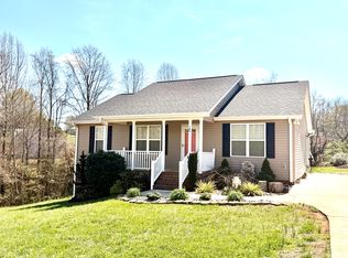 185 Grassy Meadow Ln, Statesville, NC 28625