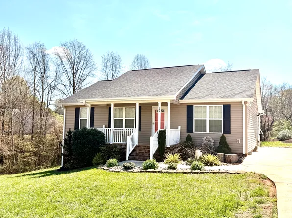 185 Grassy Meadow Ln, Statesville, NC 28625