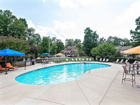 Resort Style Pool