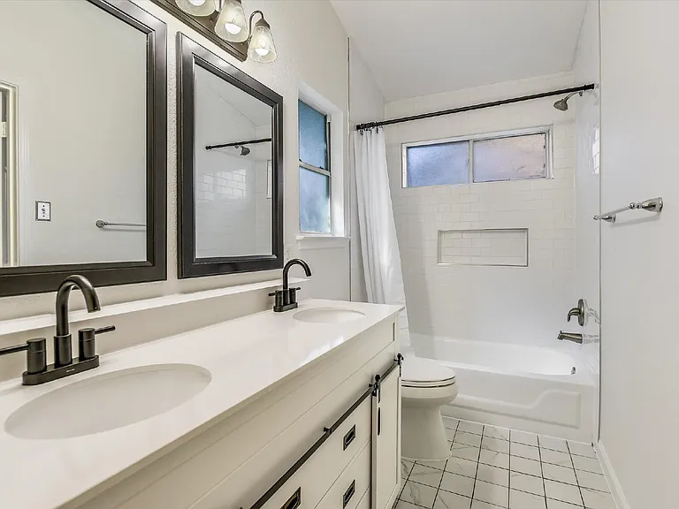 1102 Brashear Ln — Photo 13