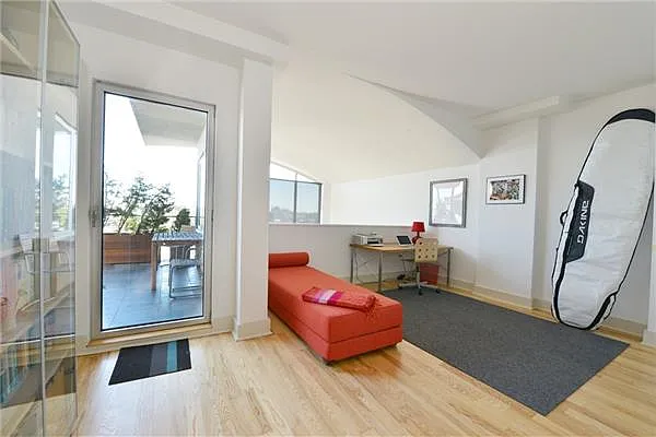 Sold by Trump International Realty | media 13