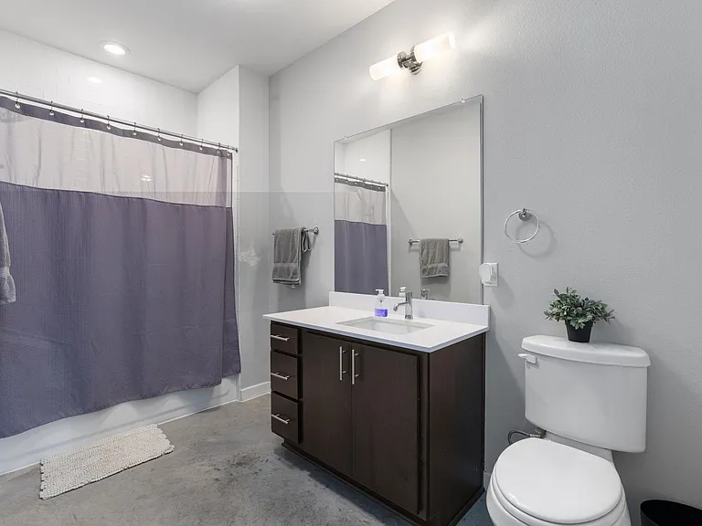 2501 Thornton Rd — Photo 16