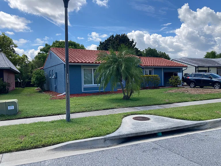 10606 Whitman Cir — Photo 28