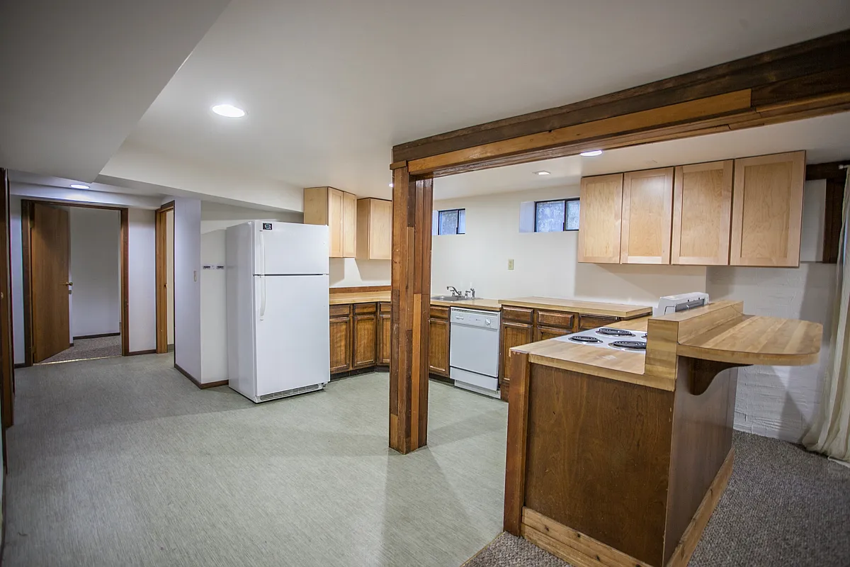 2 bed, 700 sqft, $1,550 — Photo 3