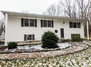 13 Tanglewood Rd, North Smithfield, RI 02896