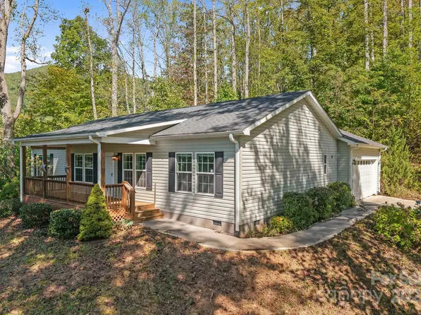 21 Luther Woods Dr, Candler, NC 28715