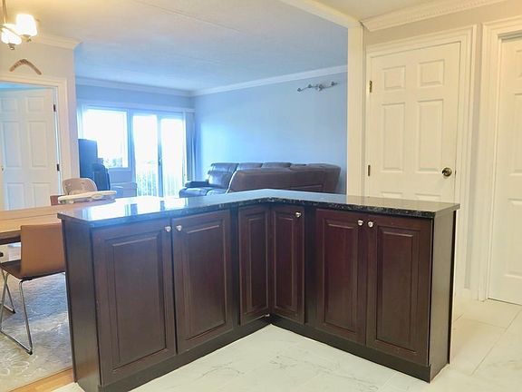 3rd image of 100 Cove Way Unit 103
