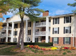 15593 Bedford Forge Dr APT 2, Chesterfield, MO
