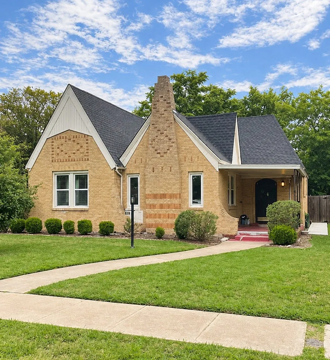3 bed, 2.0 bath, 1871 sqft, $3,000 — Photo 1