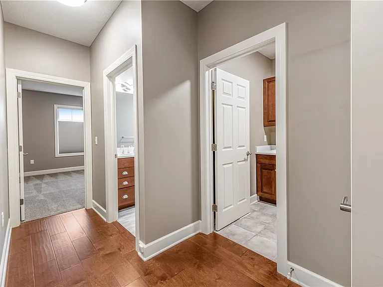 1352 Creeks Edge Dr — Photo 22