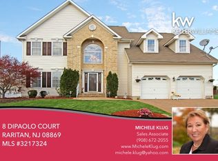 8 Dipaolo Ct, Raritan, NJ 08869