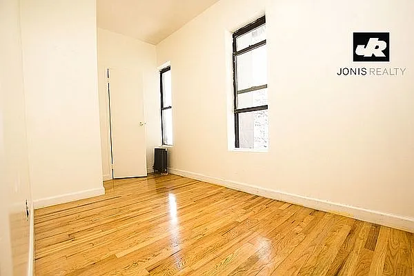 Rented by Jonis Realty | media 11