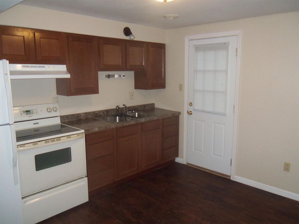 2nd image of 6237 Terrie Ln