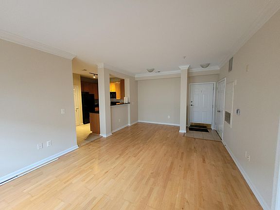 2nd image of 4860 Eisenhower Ave Unit 299