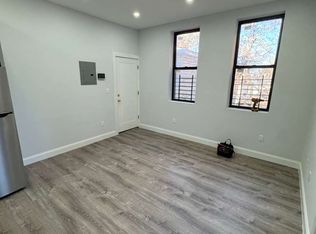 404 Soundview Ave #2D, Bronx, NY 10473
