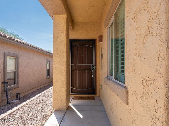 5th image of 965 W Calle Valenciana