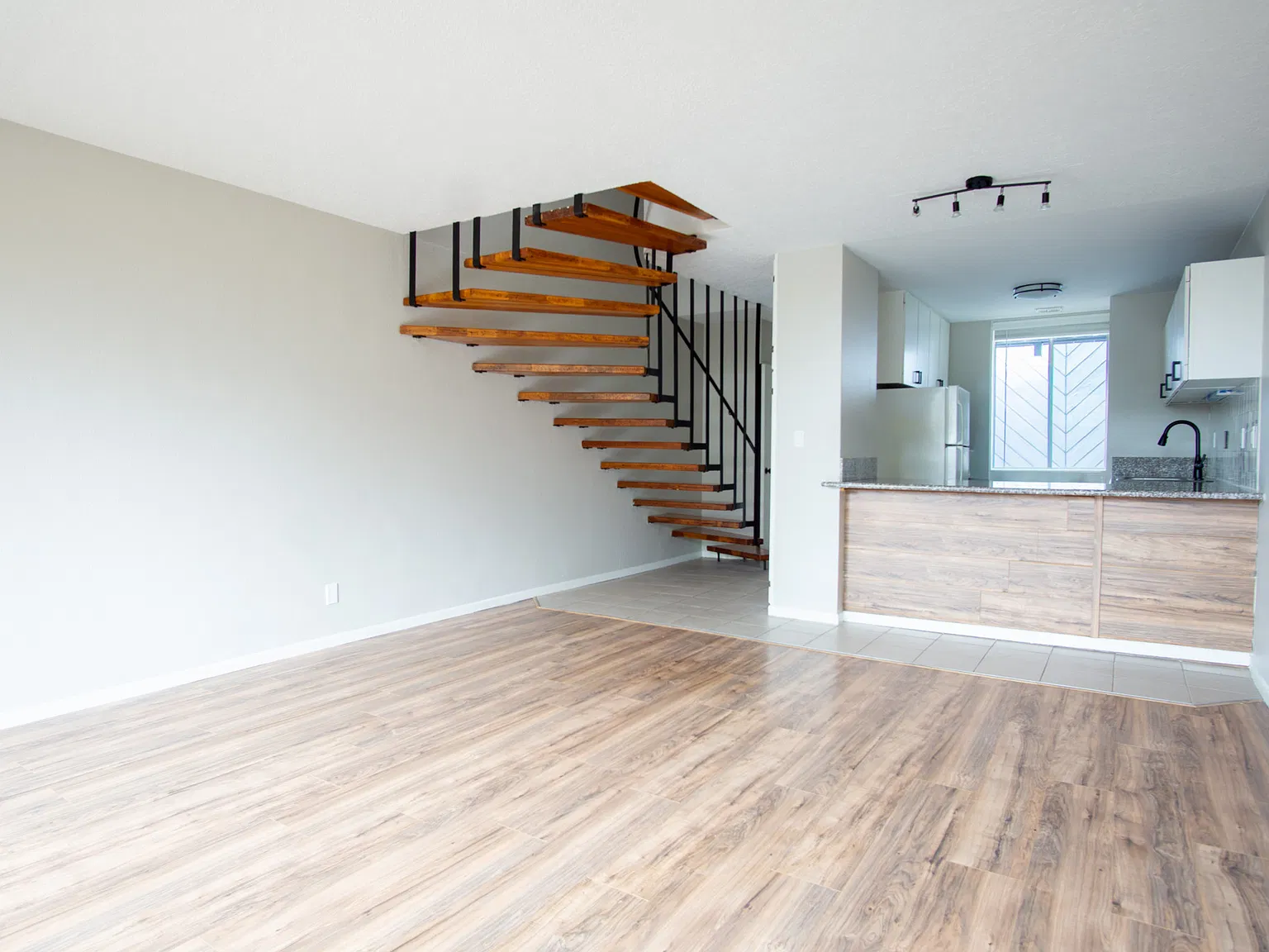 39th Place Townhomes — Photo 2
