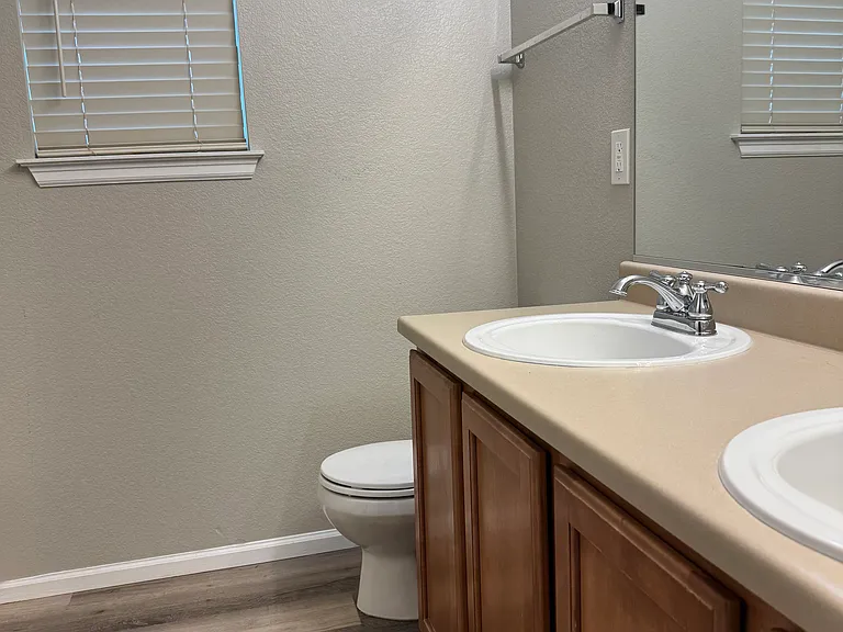 10442 Garland Dr — Photo 9