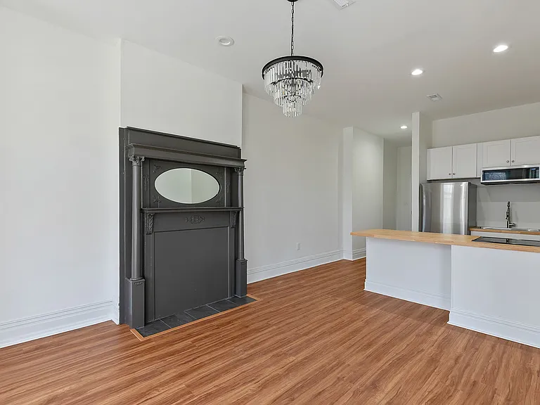 1619 W Grace St — Photo 42