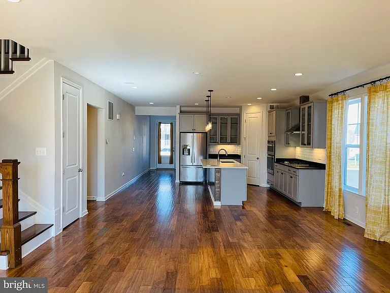 508 Sourwood Ct — Photo 30