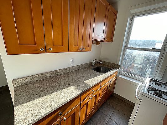4th image of 26-26 9th St #3