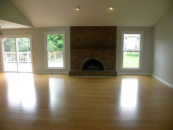 2nd image of 709 Stone Creek Ct