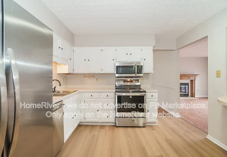3560 Woody Way — Photo 6