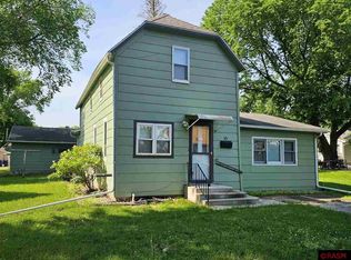 113 Burnside St SE, Sleepy Eye, MN 56085
