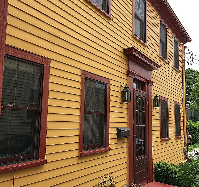 1st image of 18 Salem St