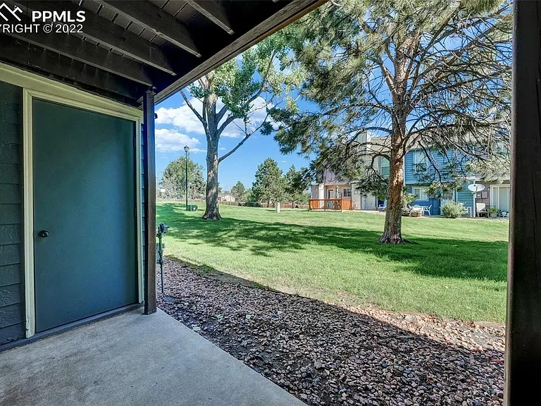 3467 Queen Anne Way — Photo 35