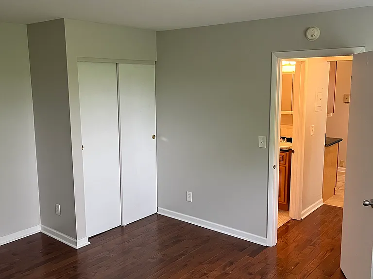 319 Hanna Ave #C-2 — Photo 9