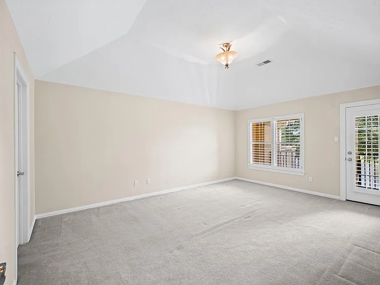 2047 Palm Forest Ln — Photo 30