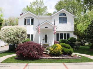 465 Corbin Ave, Staten Island, NY 10308