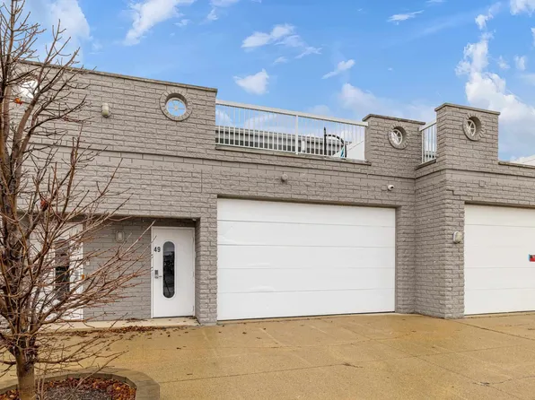 49 Sea Ray Blvd, Harrison Township, MI 48045